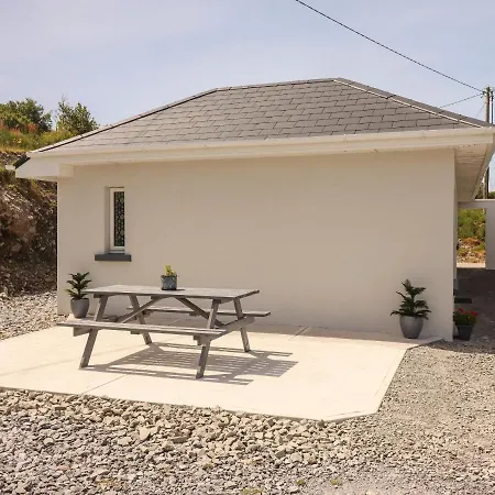 بيت للعطل Coolnaharragill Lower Annexe كيلارني
